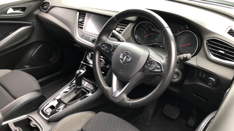 Vauxhall Grandland X 1.5 Turbo D SRi Nav 5dr Auto Diesel Hatchback